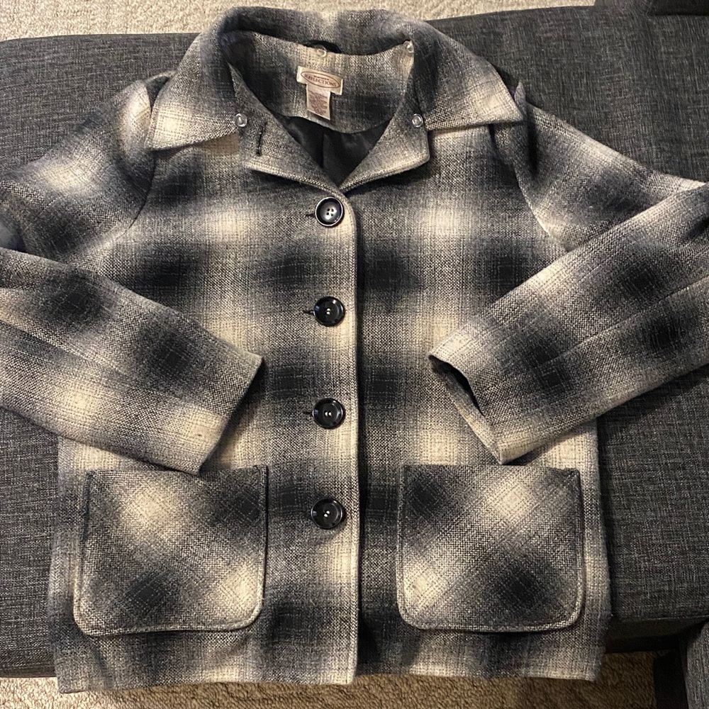 Northern Reflections Black and Gray 50% Wool 30% Polyester 20% Acry Plaid Jacket